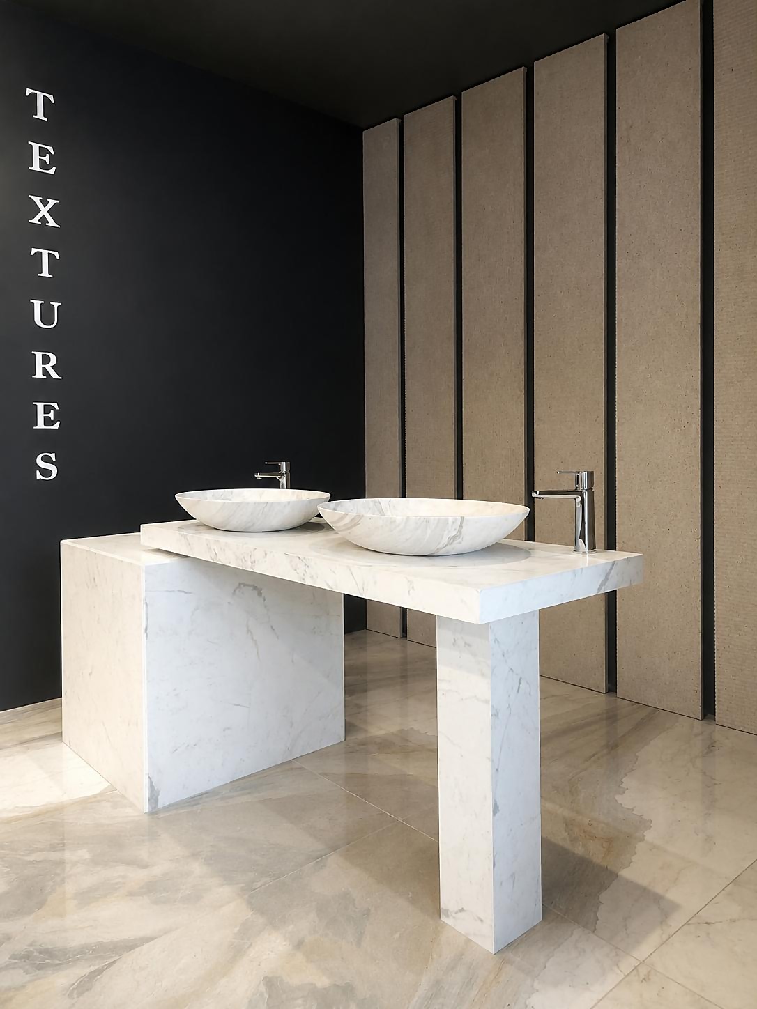 Mobile TEXTURES: top in statuario con doppio lavabo