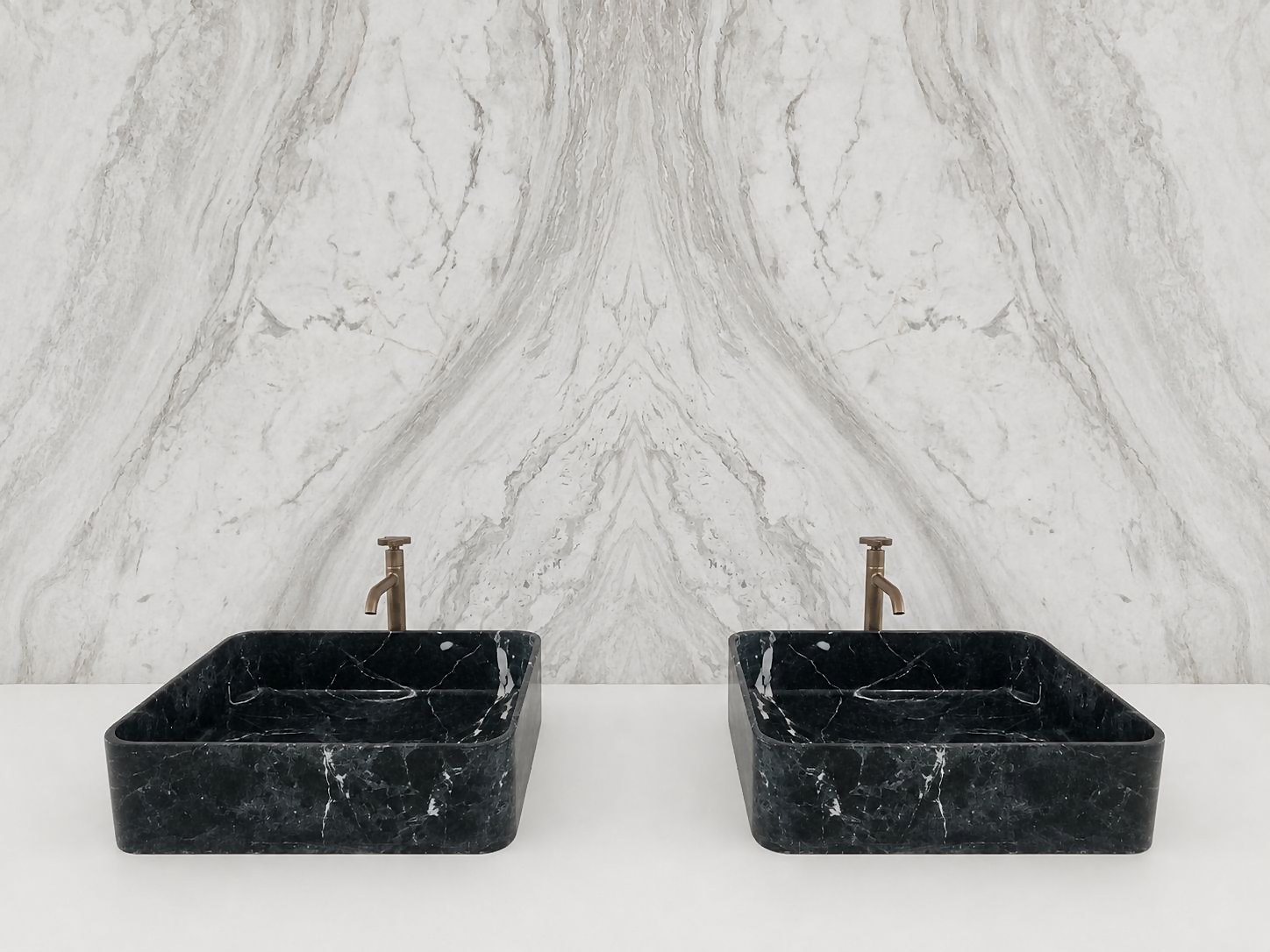 Doppio lavabo in marmo nero, versione essenziale