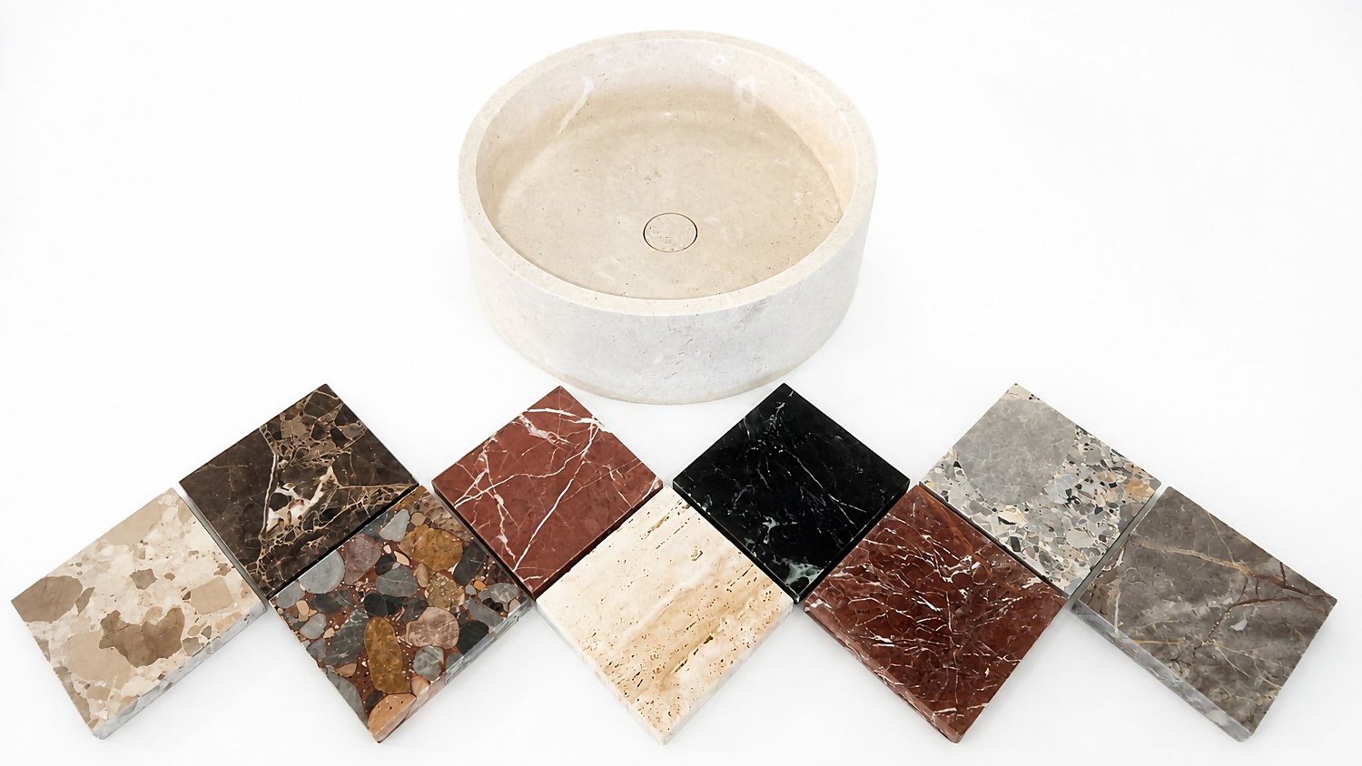 Lavabo in travertino con ventaglio di campioni